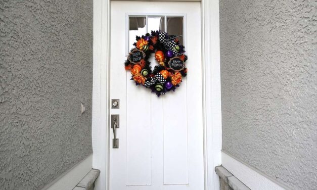 Découvrez comment réussir votre DIY de couronne de porte pour Halloween
